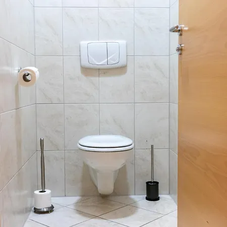 International House Mit Terrasse Zw 9 公寓 *