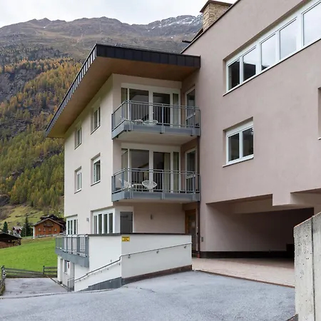 Apartment International House Mit Terrasse Zw 9 Sölden